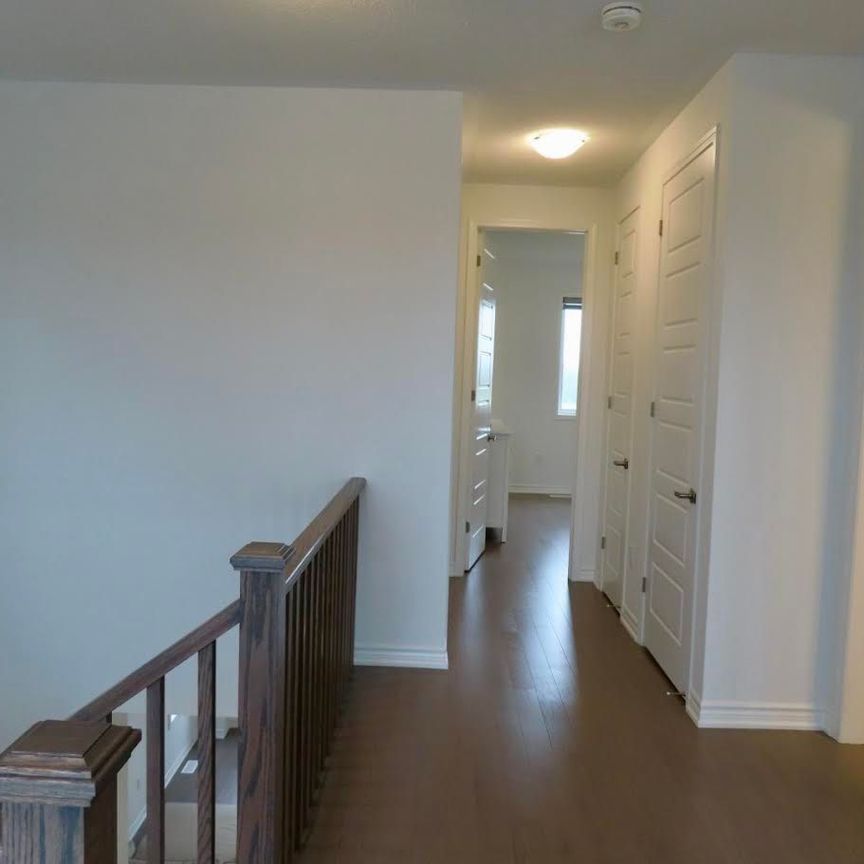 For Lease - 50 Yorkshire Drive, Barrie, Ontario - Photo 1