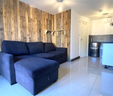 Carlton Close - Photo 1