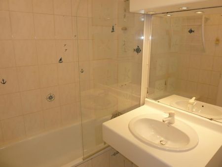 Location Appartement 3 pièces 66m² CARRIERES SOUS POISSY 78955 - Photo 4
