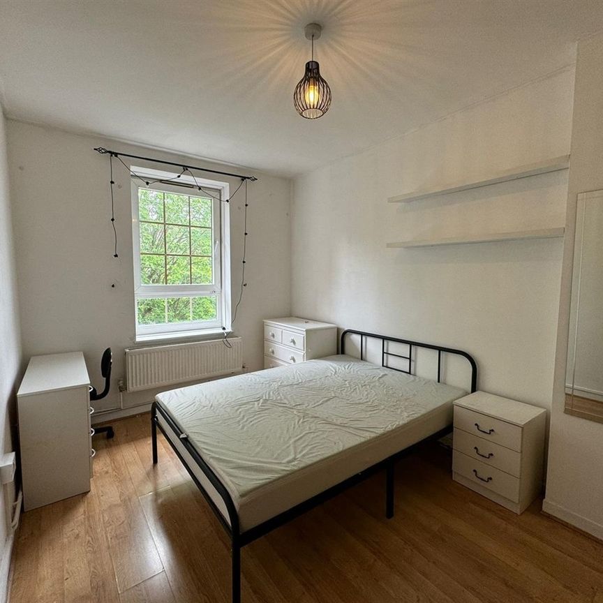 3 Bed Flat, Barnsbury Estate, N1 - Photo 1