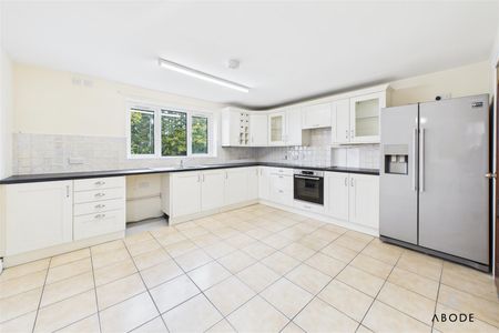 Vicarage Drive, Stramshall, Uttoxeter ST14 5DL - Photo 3