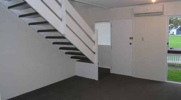 Tidy 2 bedroom unit - Photo 1