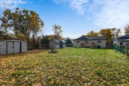 For Lease - 240 Royal Road, Georgina, Ontario - Photo 4