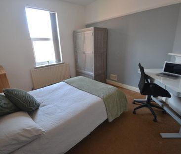 5 bedroom detached house to rent - Photo 5