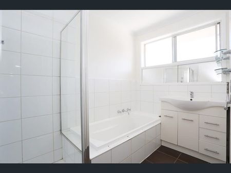 22 Meldrum Avenue, Mill Park VIC 3082 - Photo 3