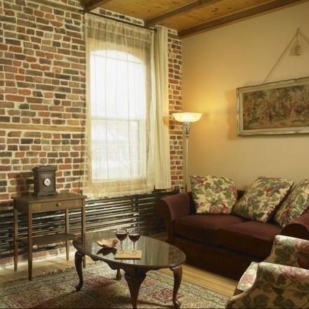 QUÉBEC SPACIEUX 3 1/2 MEUBLÉ TOUT INCLUS STATIONNEMENT - Photo 3