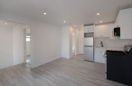 For Lease - 59 Bowhill Crescent Unit# 2, Toronto, Ontario - Photo 4