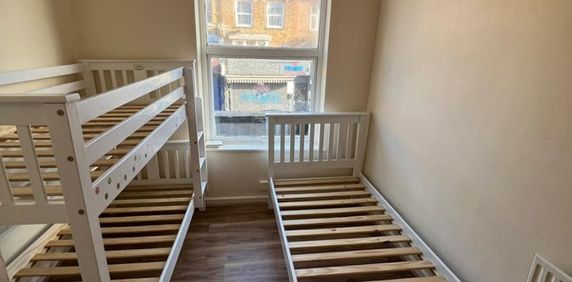 2 Bed Flat, Finsbury Park, N4 - Photo 2