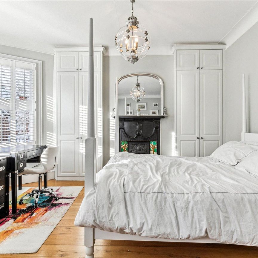 Defoe Avenue, Kew, TW9 - Photo 1