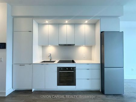 4102 30 Inn On The Park Drive - Photo 4