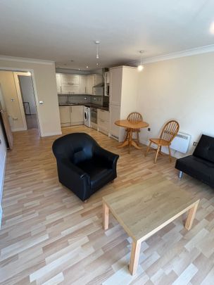 2 bed apartment to rent in Quayside Drive, Colchester - Photo 1