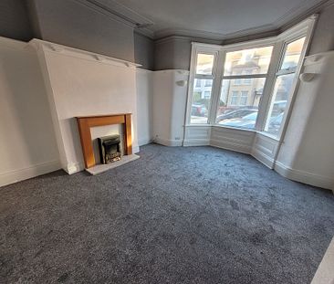 To Let 3 Bed Ground Floor Flat - Photo 6