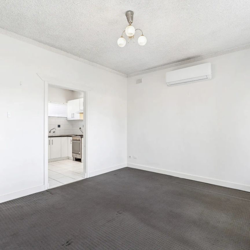 Perfect Location midway between the city and the sea - Photo 1