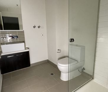 708/5 Sutherland Street, Melbourne - Photo 6