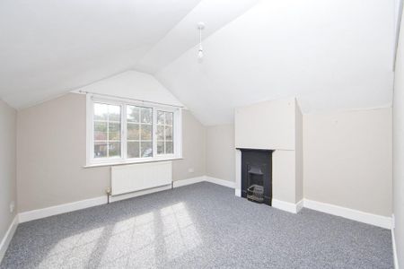 2 bedroom semi-detached house to rent - Photo 3