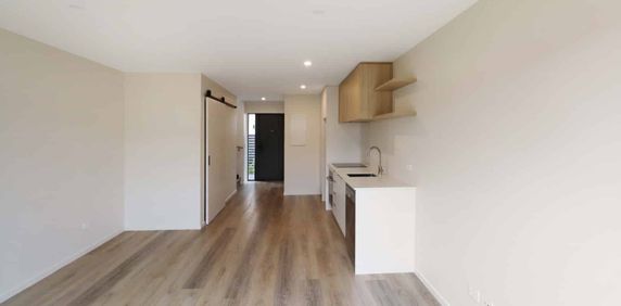 Central Hutt Living - 1 week free rent - Photo 2