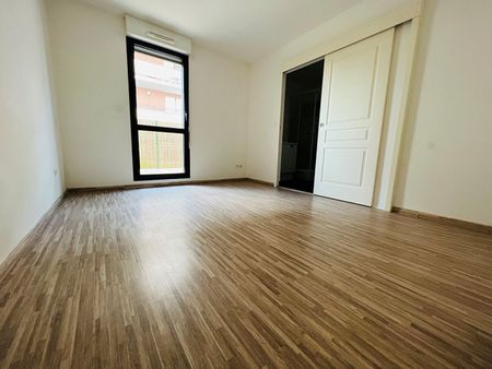 Location Appartement 2 pièces 43m² FRANQUEVILLE ST PIERRE 76520 - Photo 2