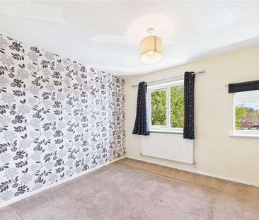 The Cornfields, Hatch Warren, Basingstoke, Hampshire, RG22 - Photo 5