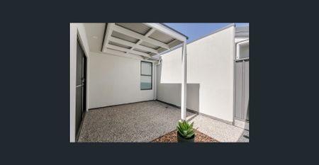 Fresh Build, Minutes from the Sand! - Photo 4