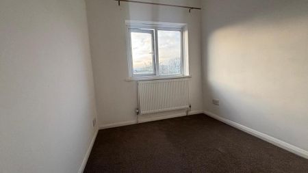 2 bedroom maisonette to rent - Photo 3