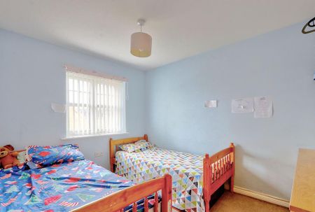 3 bedroom terraced house to rent - Photo 3