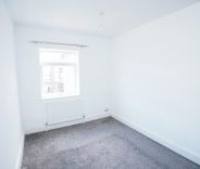 3 bed House - Terraced for Rent - Photo 5
