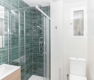 Carrer de la Font Roja, Valencia, Valencian Community 46007 - Photo 2