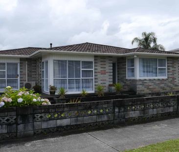 Well-Located Three-Bedroom Home with Garage - Photo 4