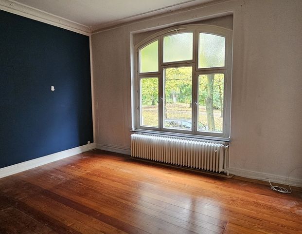 KOMFORTABLE 6-ZIMMER-ALTBAUWOHNUNG - Photo 1