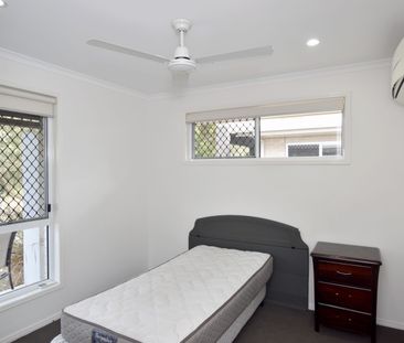 MODERN SEMI-FURNISHED DUPLEX - Photo 3