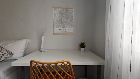 Vía Lusitana, Madrid, Community of Madrid 28025 - Photo 3