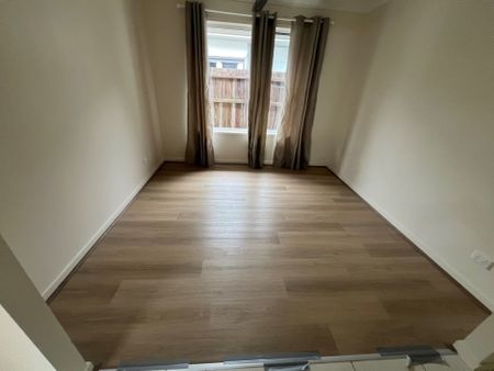 Stunning Four Bedroom +Media Family Abode Located In Yarrabilba - Photo 3