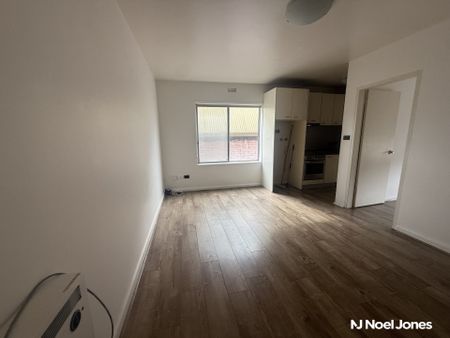 6/18 Pender Street, THORNBURY - Photo 2