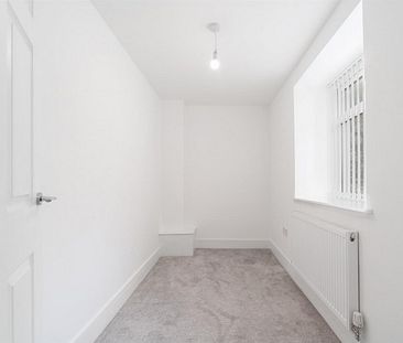 2 Bed, First Floor Flat, Duckworth St. Darwen - Photo 2