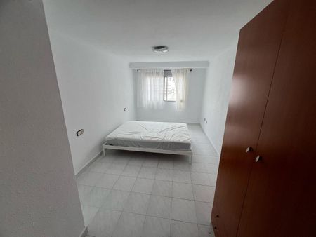 Piso de alquiler en Carrer del Músic Ayllón, Tres Forques - Photo 4