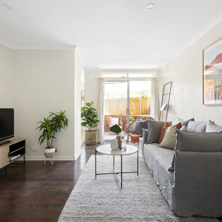 Stylish Coastal Living in the Heart of Freshwater - Photo 1