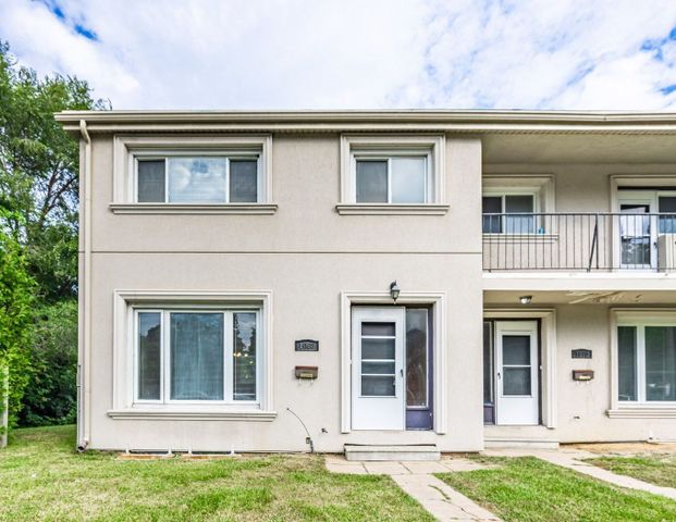 For Lease - 1068 Lawrence Avenue, Toronto, Ontario - Photo 1