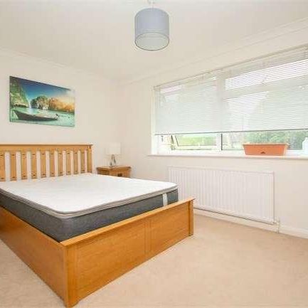 Edgecumbe Court, Laleham Road, Staines-upon-thames, TW18 - Photo 3