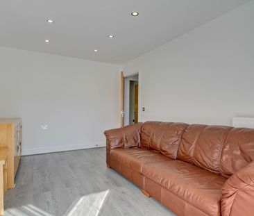 1 bed flat to rent in Drinkwater Road, Harrow - Photo 4