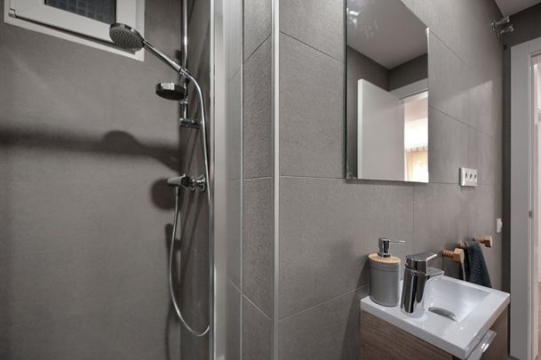 Carrer de Nàpols, Barcelona, Catalonia 08013 - Photo 1