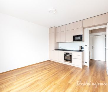 Pronájem bytu 1+kk 26 m² - Photo 2