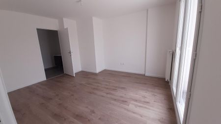 location Appartement T2 DE 46.6m² À DRANCY - Photo 4