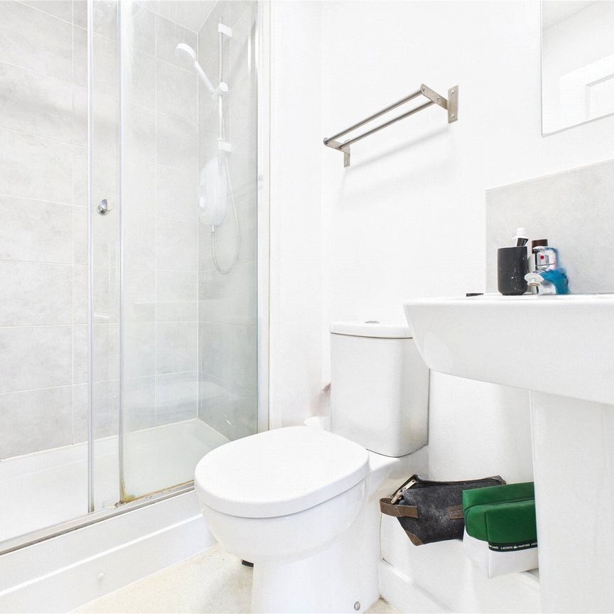 Henlow Place, Farnborough Henlow Place, Farnborough - Photo 1