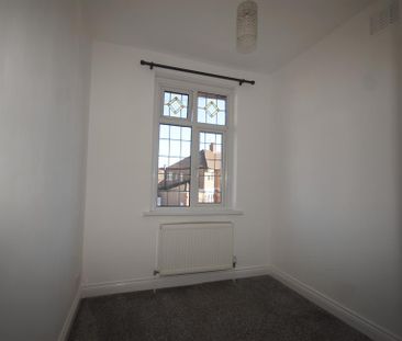 83 Heathway, Heath, Cardiff CF14 4JS - Photo 4