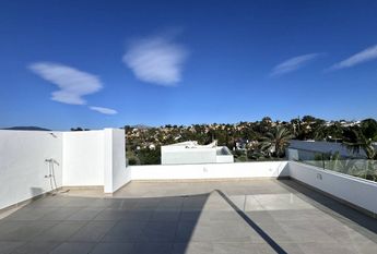 Luxury Villa for rent in Estepona, Andalusia