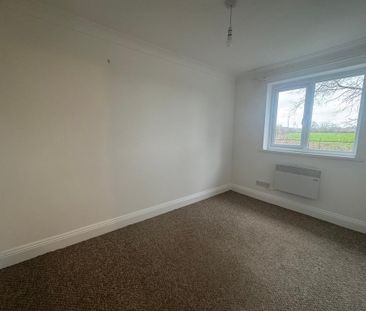 3 bedroom end of terrace house to rent - Photo 6