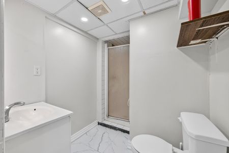 For Lease - 18 SHIER Drive Unit# Bsmt, Toronto, Ontario - Photo 2