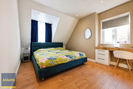 3 bedroom detached house to rent - Photo 2