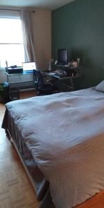 Sous-location Grand 41/2 meublé tout compris sur 2 étages 2à5 mois Ville Marie - Photo 4