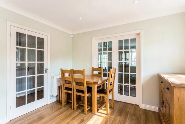 3 bedroom end of terrace house to rent - Photo 1